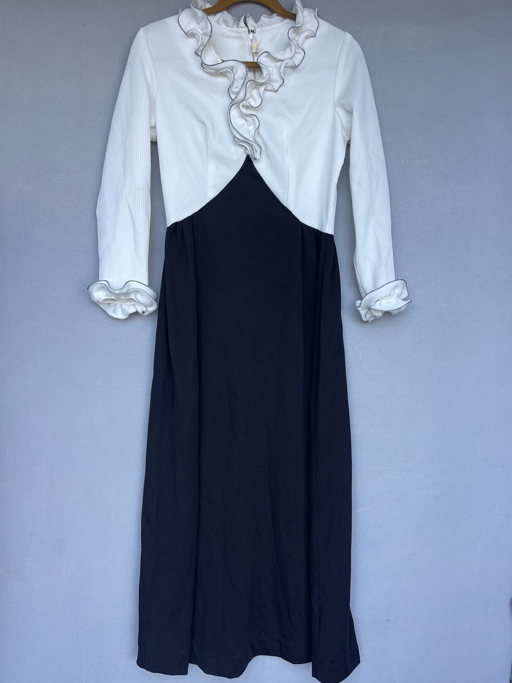Vintage 70s Black White Ruffle Maxi Dress Small Prairie Mod Long Sleeve VNeck
